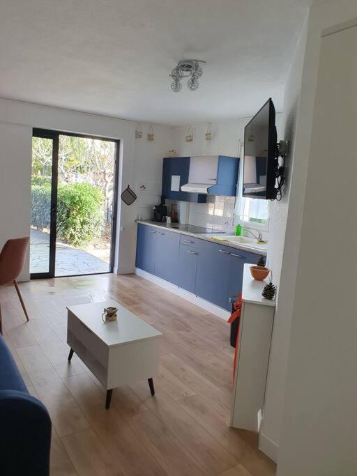 Studio Equipe Et Meuble St Cyprien Saint-Cyprien  Esterno foto